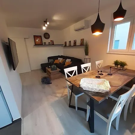 Marinero Brodarica (Sibenik-Knin)