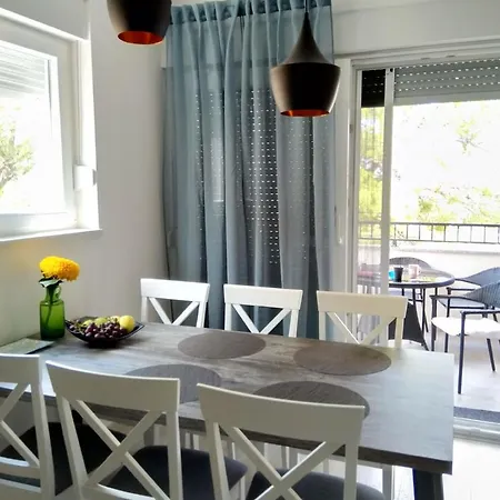 Marinero * Brodarica (Sibenik-Knin)