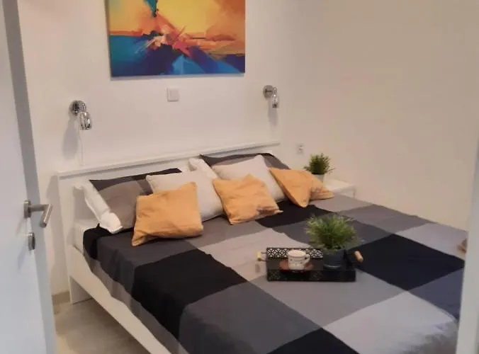 Marinero * Brodarica (Sibenik-Knin)