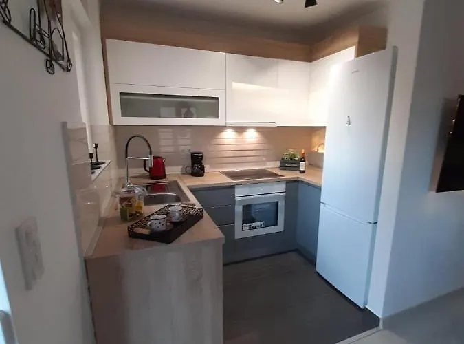 Marinero * Brodarica (Sibenik-Knin)